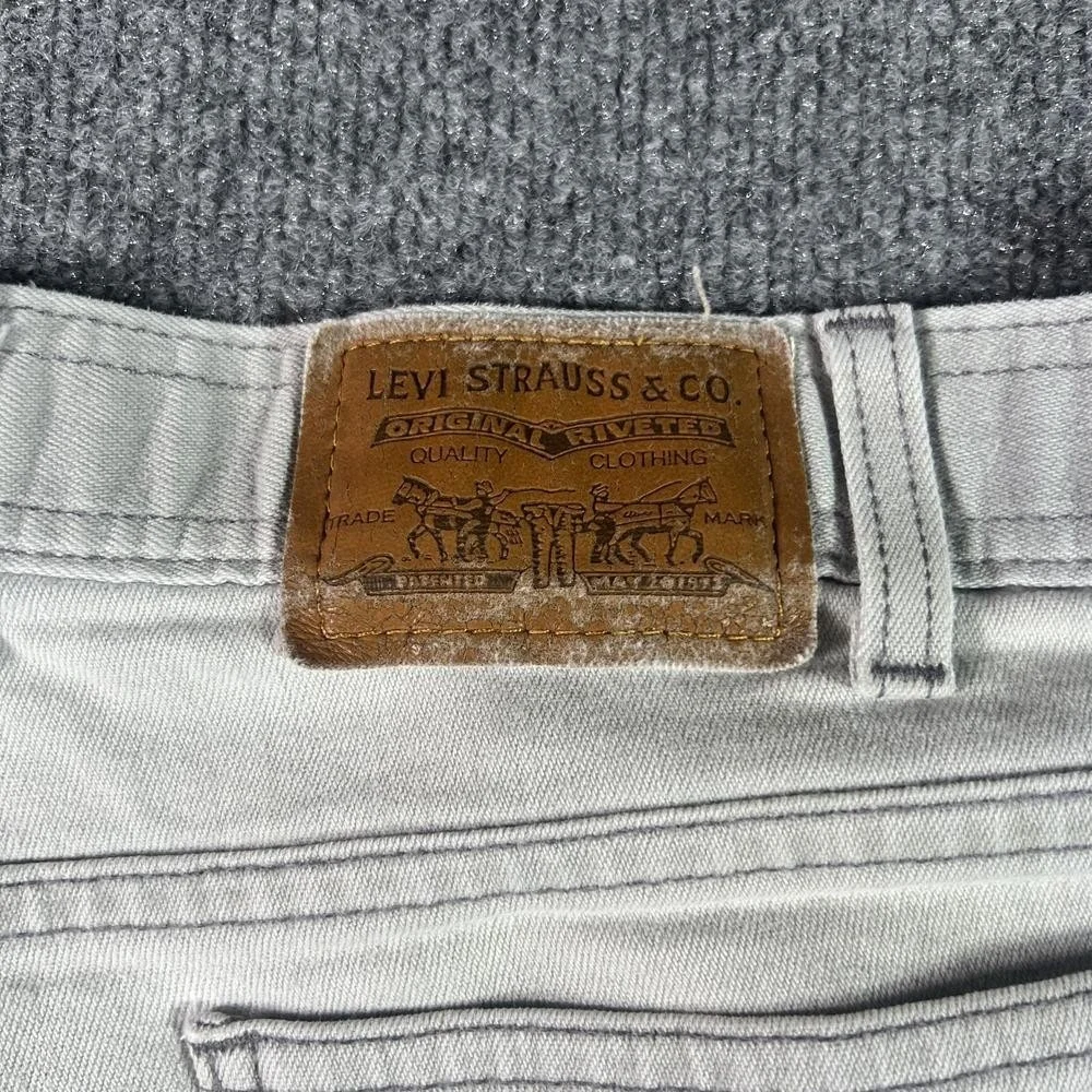 Vintage Levis Jeans Mens 44x23 Gray Cotton Denim Straight Leg Workwear Capri